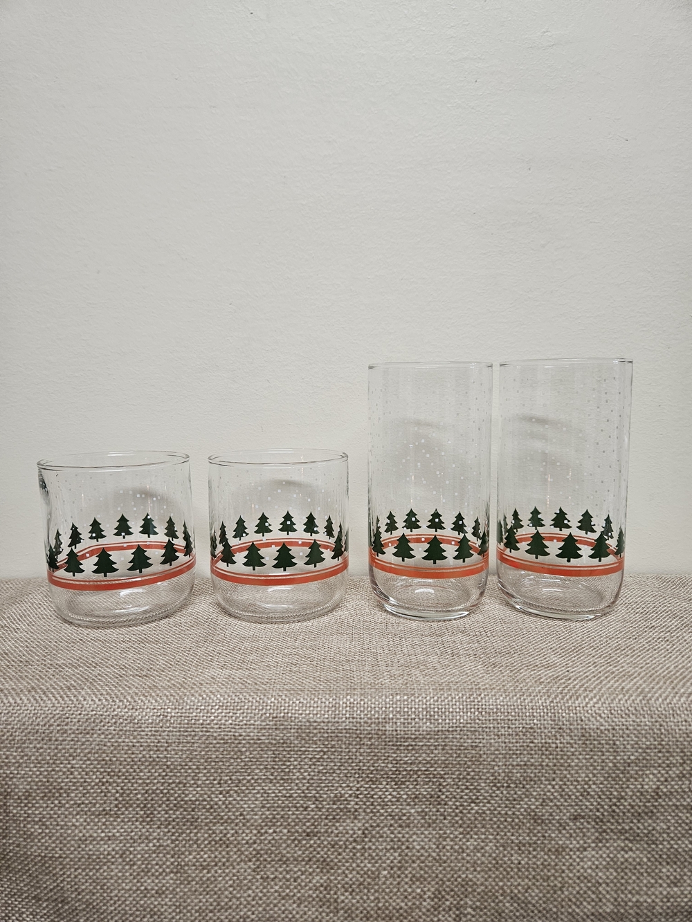 Libbey Christmas Tree & Snowflakes Glass Tumbler Set with Green Pine